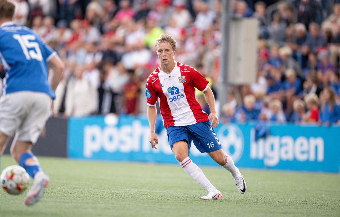 small_Kjelsaas-Lyn_0-1_2023_LarsOpstad_016 (1).jpg