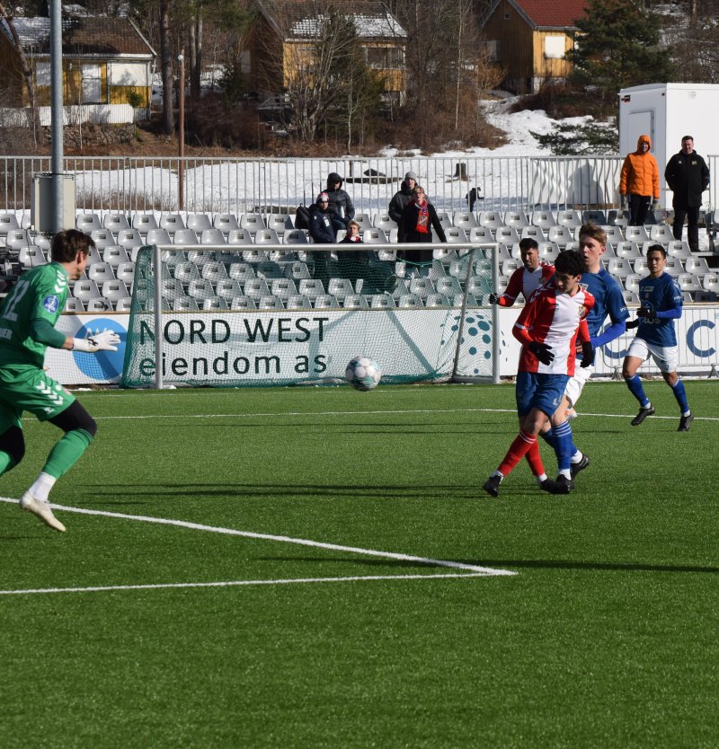 Salim Laghzaoui setter inn 4-3-målet.