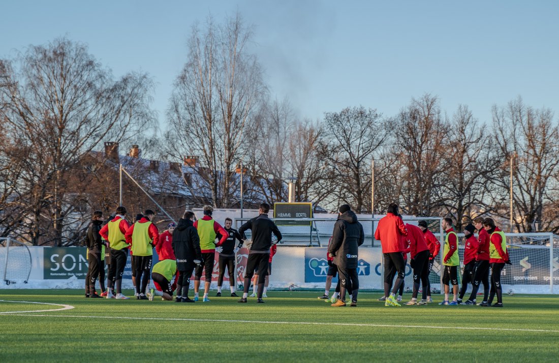 SAMLING: Hele troppen samlet.